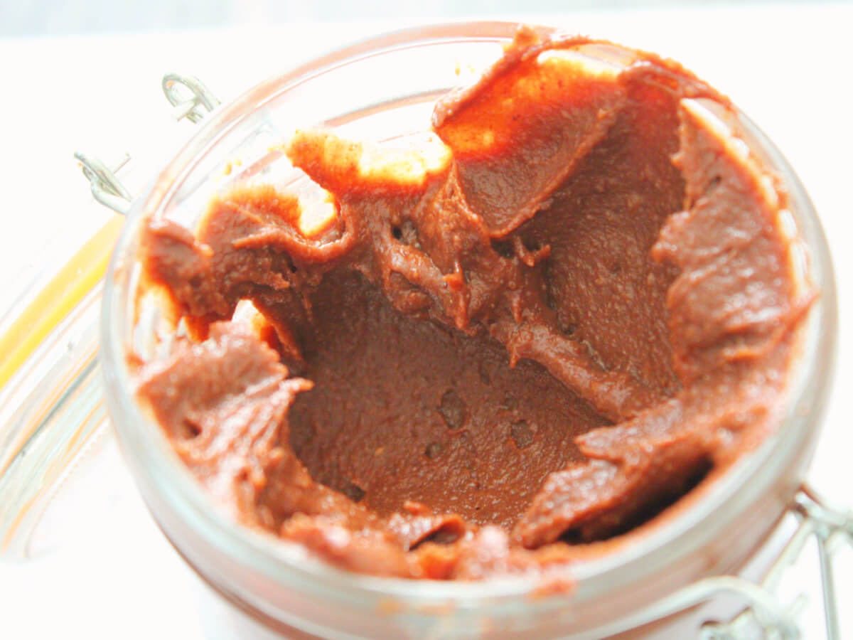 Creamy Vegan Chocolate Hazelnut Spread