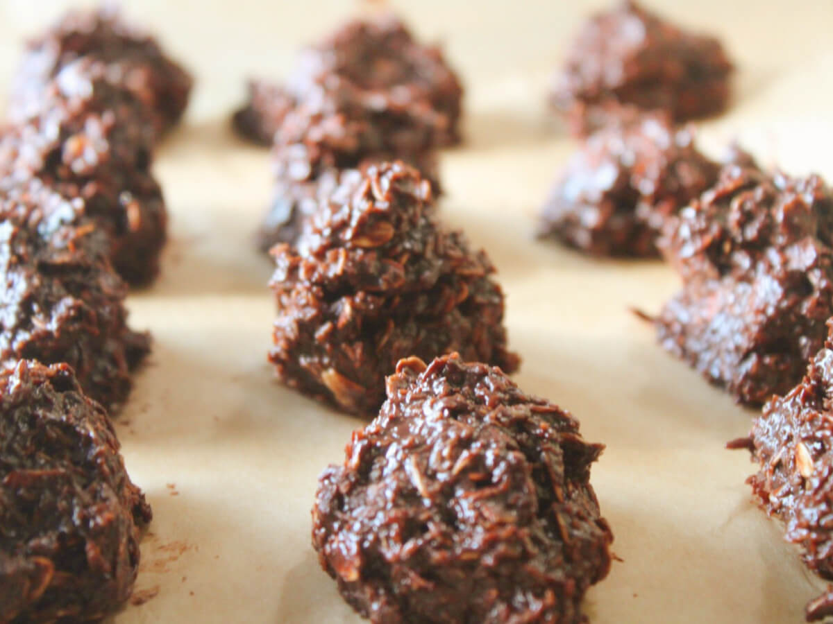 Best Vegan Chocolate Goodies – Quick, Simple, and Dairy-Free