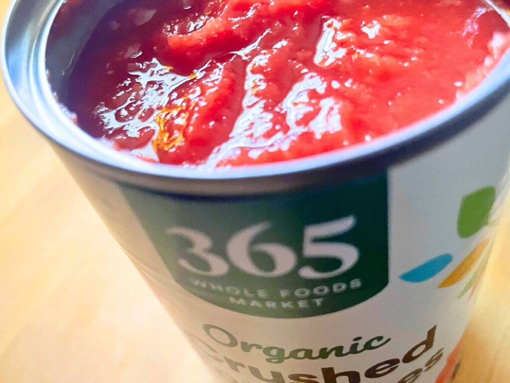 can of crushed tomatoes for vegan tomato rice soup